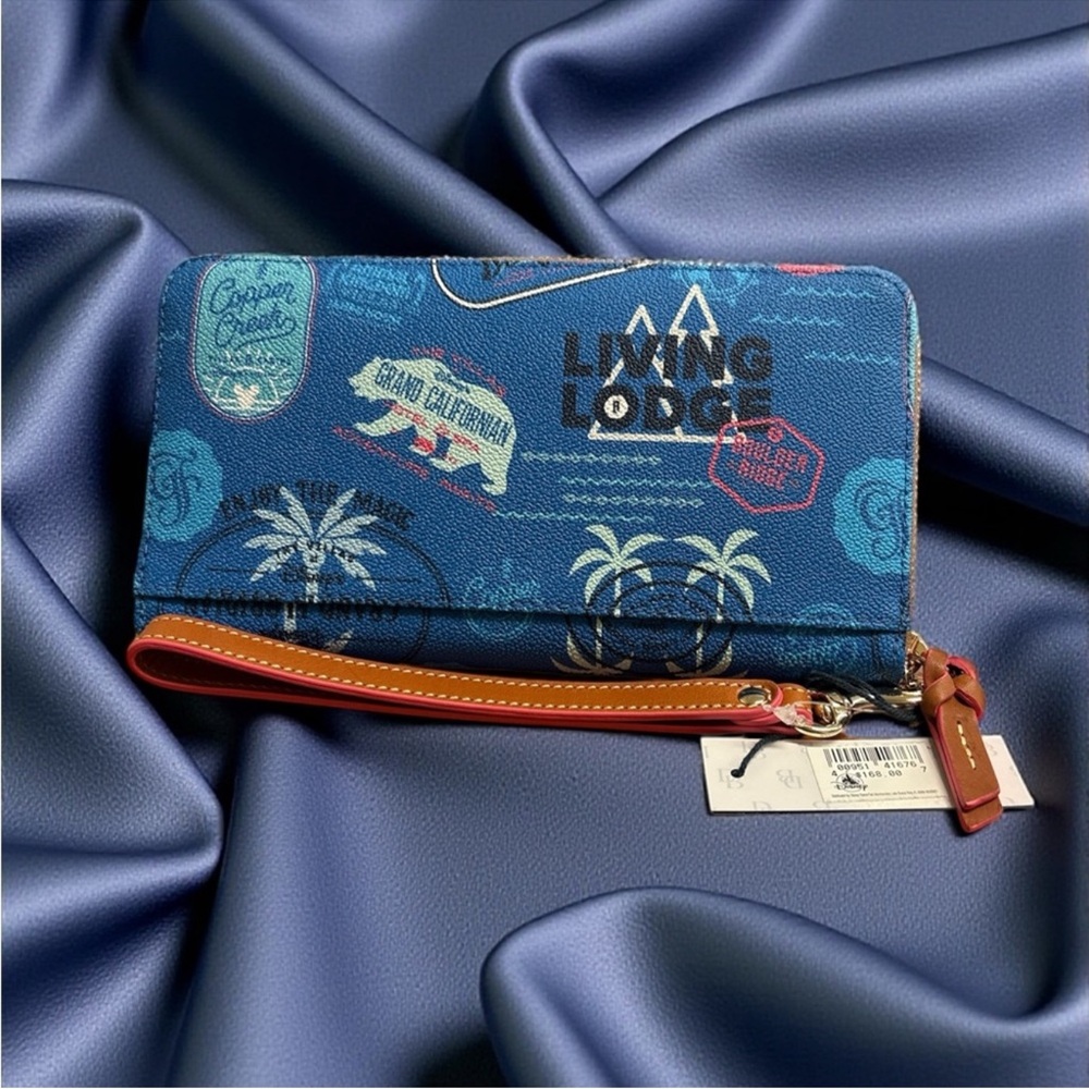Dooney & Bourke X Disney NWT Blue Graphic Zip Long Wallet w/Detachable Strap - Picture 3 of 8